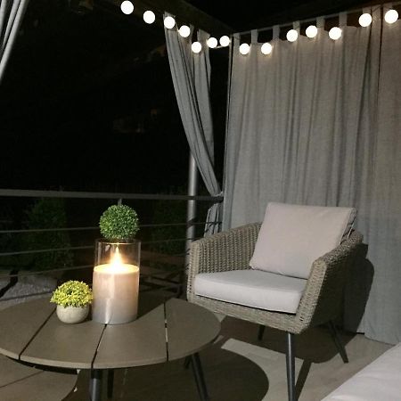 Apartman Sonas 2 With Free Private Parking 카를로바츠 외부 사진