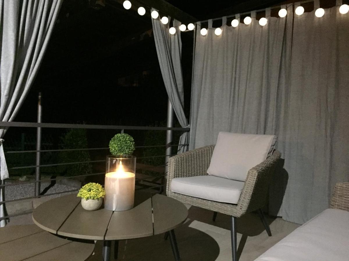 Apartman Sonas 2 With Free Private Parking 카를로바츠 외부 사진